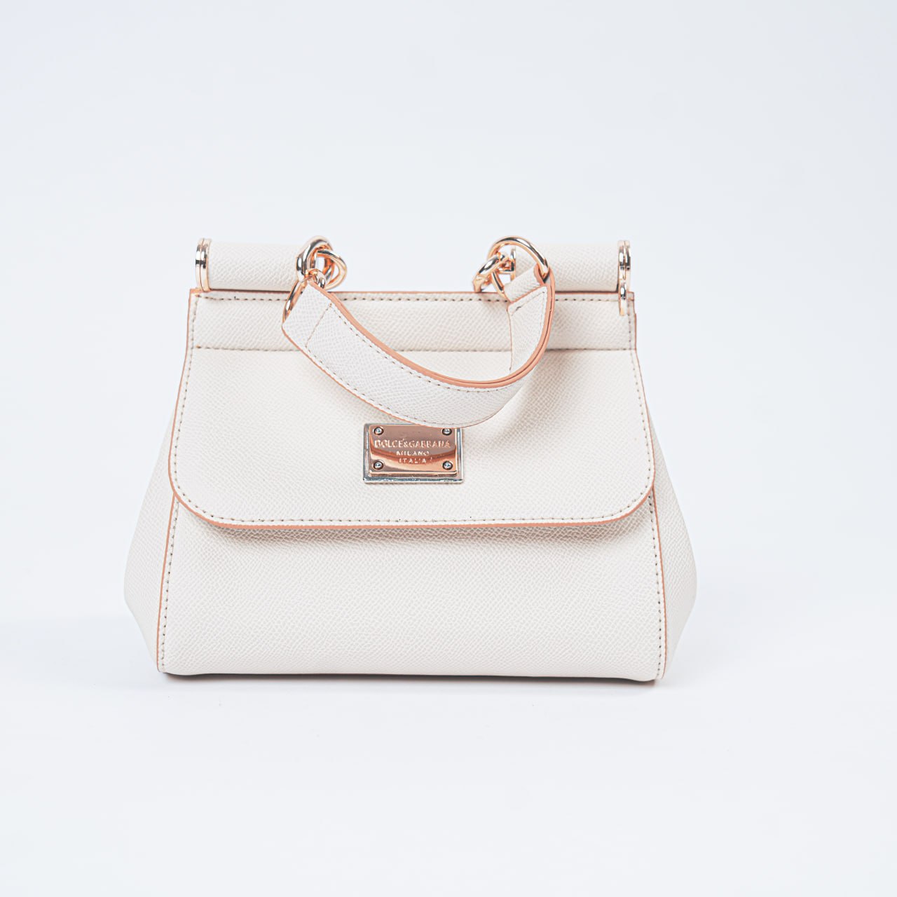 G-8884 White